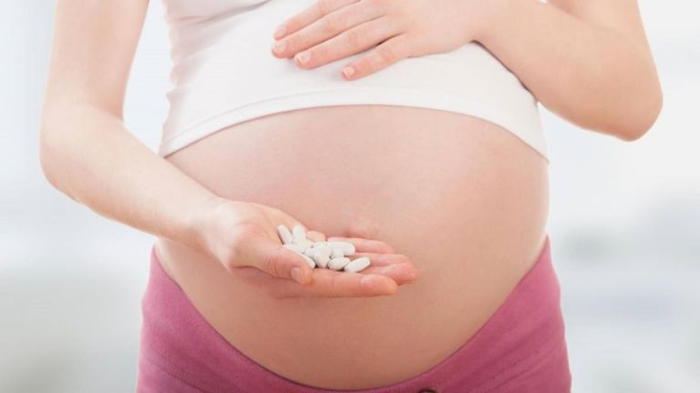 Có nên dùng thuốc hỗ trợ phòng chống dị tật cho thai nhi?