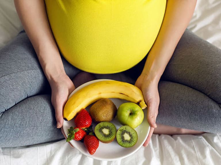 Lưu ý khi ăn trái cây giúp phòng chống dị tật thai nhi