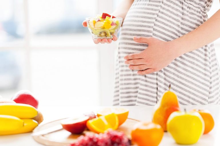 Dinh dưỡng có trong trái cây giúp chống dị tật thai nhi